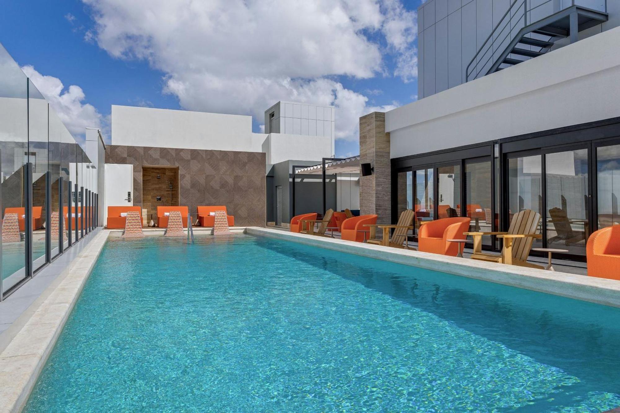 Отель Aloft Santo Domingo Piantini Экстерьер фото