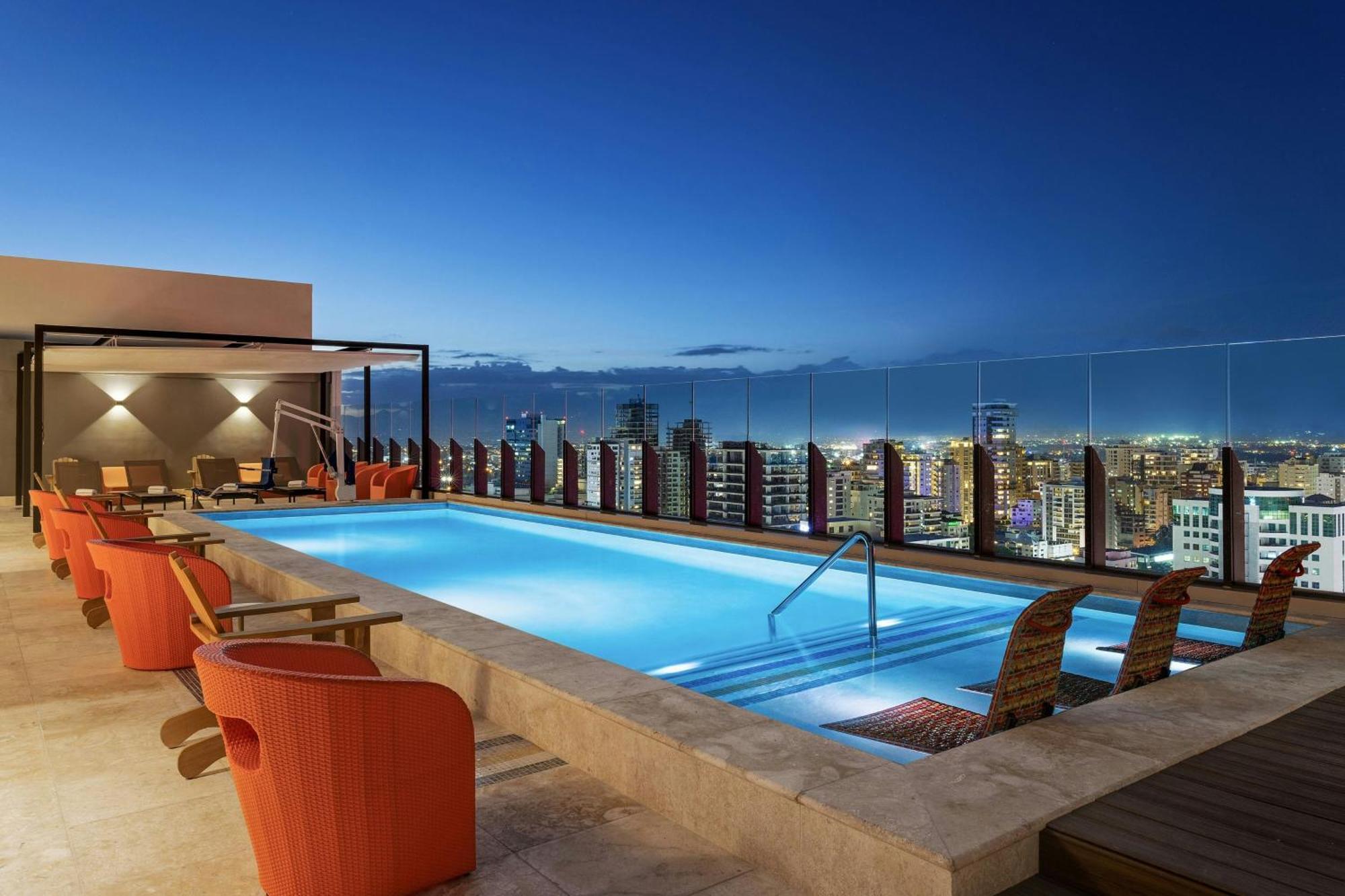 Отель Aloft Santo Domingo Piantini Экстерьер фото