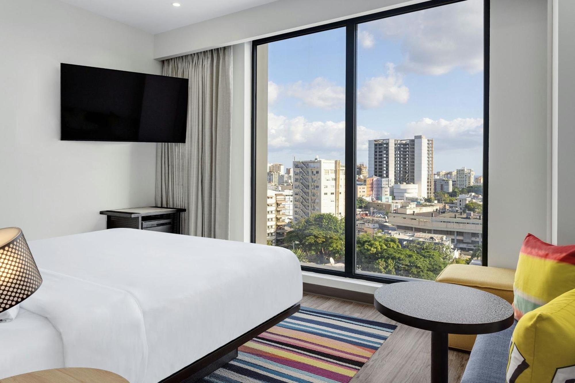 Отель Aloft Santo Domingo Piantini Экстерьер фото